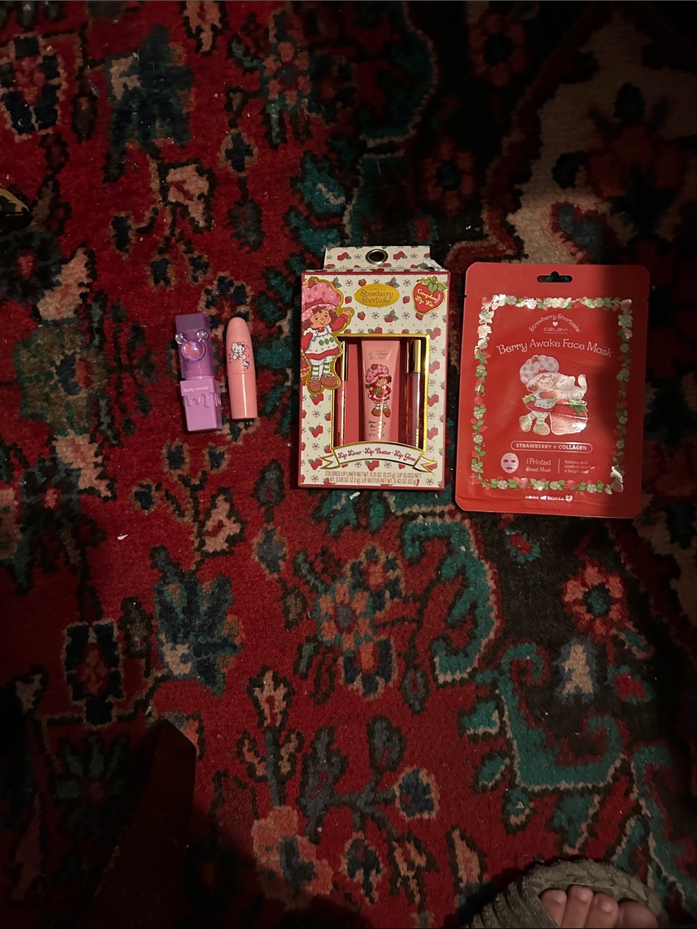 Strawberry-themed Kids Lip Balm & Face Mask Set - Pink